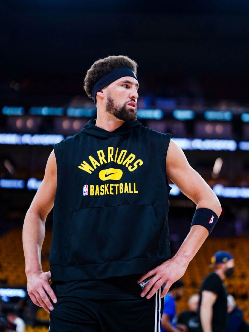 塞斯·库里谈首秀：刚上场时有点紧张，队友非常懂我的打法（塞斯·库里谈首秀：初登场略显紧张，队友很了解我的打法）